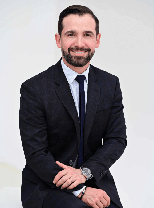 Dr. Daniel Martins — profissional da Clínica Aurora